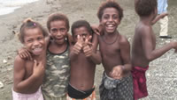 ニューギニアの子供達